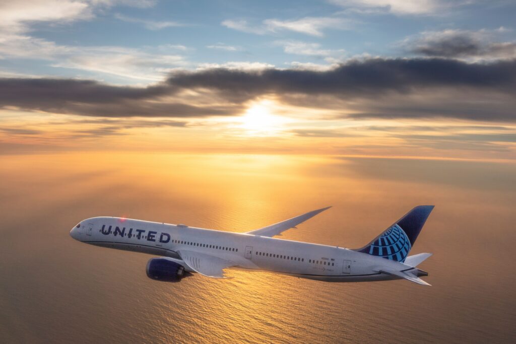 United Airlines 787. Star Alliance Partner Airline.