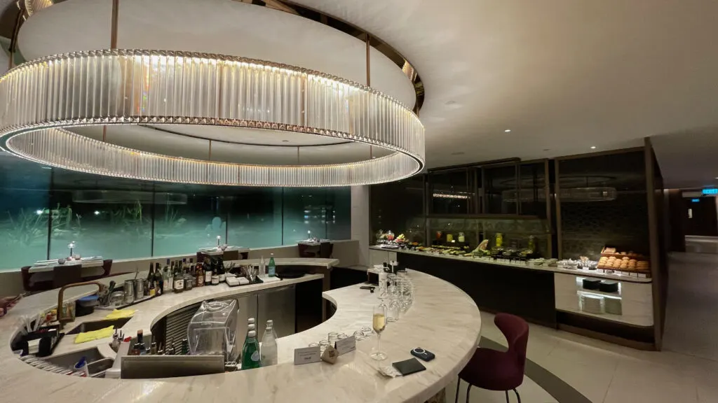Qatar Premium Lounge Singapore Changi