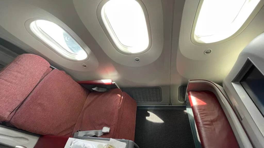 LATAM 787 Business Class Seat