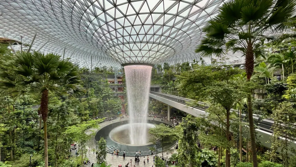 Singapore Changi Jewel HSBC Rain Vortex