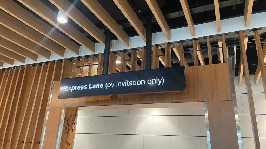 Auckland Airport Express Lane