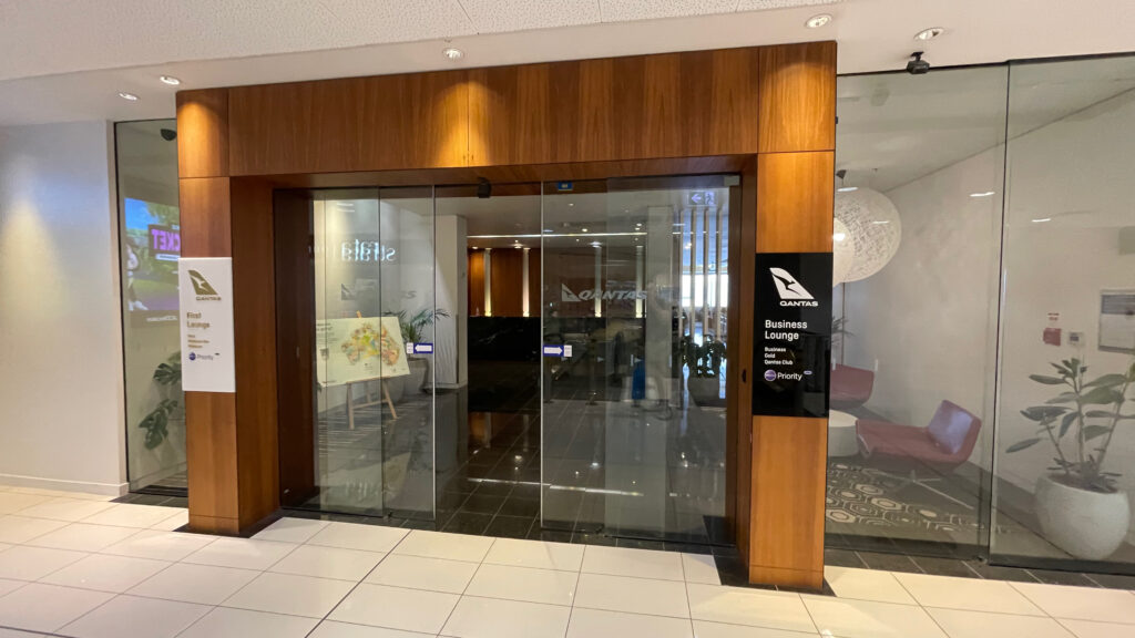 Qantas Lounge Auckland Airport